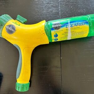 Miracle-Gro LiquaFeed Garden Hose Spray Gun Nozzle Yellow Green Multi Pattern